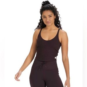 Vuori ribbed crop tank in dark cherry brand new with tags